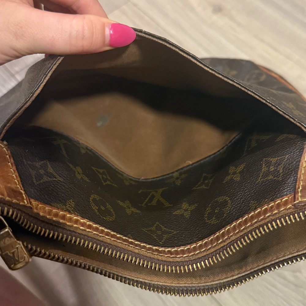 Louis Vuitton Monogram Odeon PM Bag - Picture 8 of 12